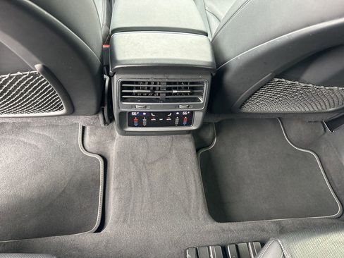 Used 2023 Audi Q8 Premium Plus image 14