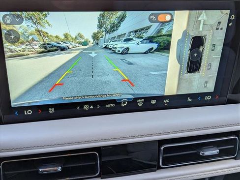 Used 2025 Lincoln Aviator Reserve w/ Luxury Package image 13