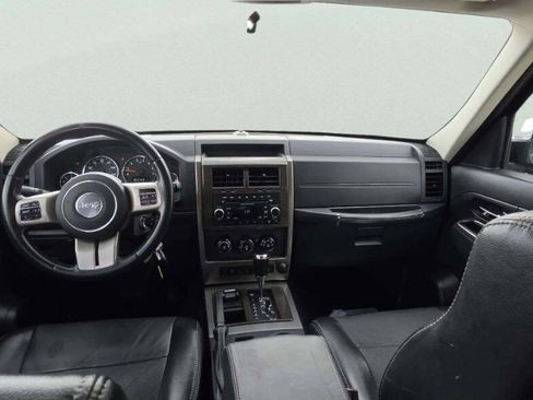 Used 2012 Jeep Liberty Limited Jet w/ Trailer Tow Class III Group AWD/4WD image 8