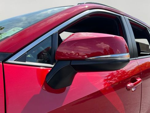 Used 2023 Toyota RAV4 SE image 29