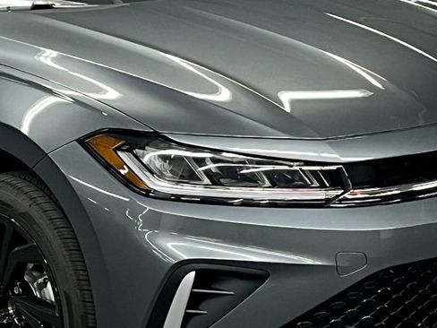 New 2026 Volkswagen Jetta SE image 39