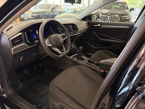 Used 2022 Volkswagen Jetta S image 10