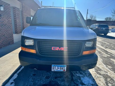 Used 2016 GMC Savana 2500 RWD image 2