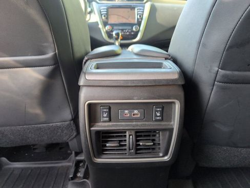 Used 2020 Nissan Murano SL w/ Moonroof Package FWD image 34