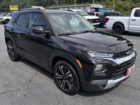 Used 2021 Chevrolet TrailBlazer LT AWD/4WD image 4