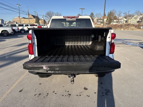Used 2024 Chevrolet Silverado 1500 ZR2 w/ Technology Package image 5
