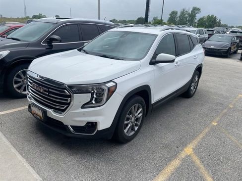 Used 2022 GMC Terrain SLT AWD/4WD image 3