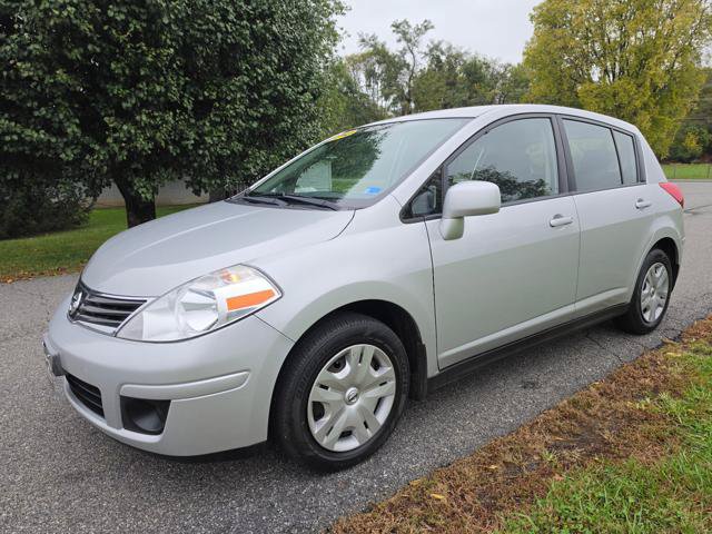 Used 2012 Nissan Versa 1.8 S w/ Plus Pkg FWD image 2