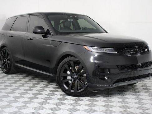 Used 2025 Land Rover Range Rover Sport SE AWD/4WD image 34