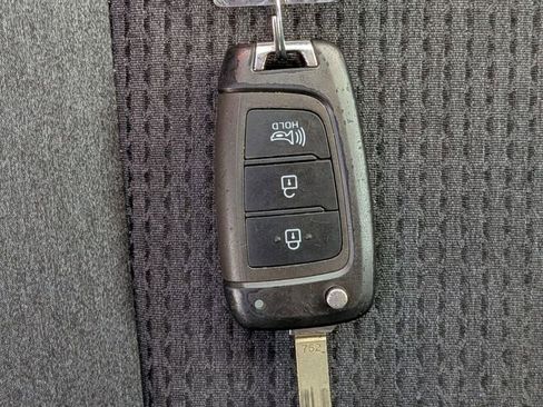 Certified 2023 Hyundai Santa Fe SE image 32