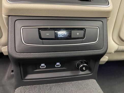 Used 2024 Audi A6 Premium Plus image 27