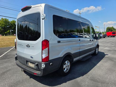 Used 2019 Ford Transit 350 XLT RWD image 3