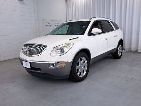 Used 2010 Buick Enclave CXL image 1