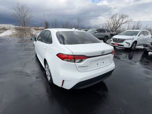 Used 2023 Toyota Corolla LE image 7