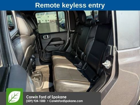 Used 2021 Jeep Gladiator Mojave AWD/4WD image 11
