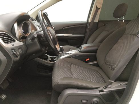 Used 2020 Dodge Journey SE w/ SE Popular Equipment Group image 17