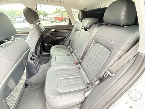 Used 2019 Audi Q5 2.0T Premium w/ Convenience Package AWD/4WD image 20