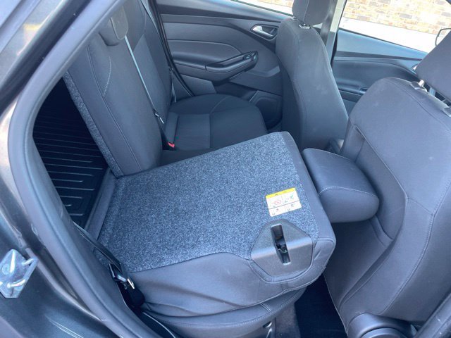Used 2018 Ford Focus SE w/ Interior Protection Package FWD image 46