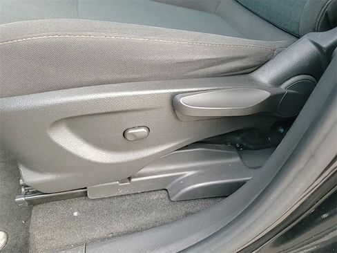 Used 2021 Chevrolet Trax LS w/ Tint and Cruise Package image 23