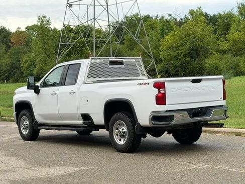 Used 2021 Chevrolet Silverado 2500 LT AWD/4WD image 13