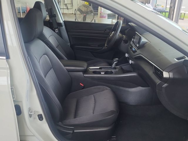 Used 2024 Nissan Altima 2.5 S FWD image 11