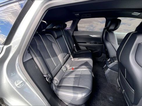 Certified 2025 Cadillac Optiq Sport 2 w/ LPO, Floor Liner Package AWD/4WD image 25