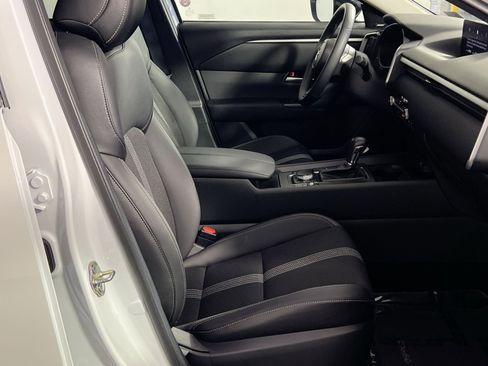 Used 2025 MAZDA CX-50 AWD 2.5 S w/ Premium Package image 28