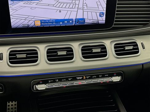 Certified 2024 Mercedes-Benz GLS 450 4MATIC image 17