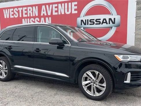 Used 2022 Audi Q7 3.0T Premium Plus image 3