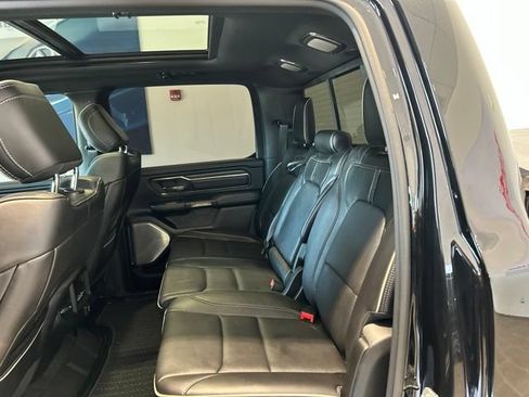Used 2020 RAM 1500 Limited w/ Black Appearance Package AWD/4WD image 14
