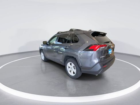 Used 2021 Toyota RAV4 LE AWD/4WD image 6