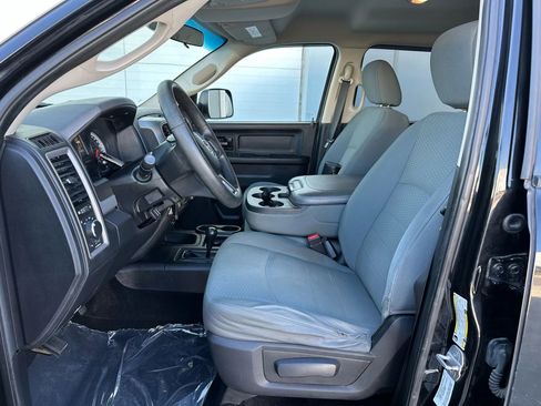 Used 2014 RAM 2500 Tradesman w/ Chrome Appearance Group AWD/4WD image 9