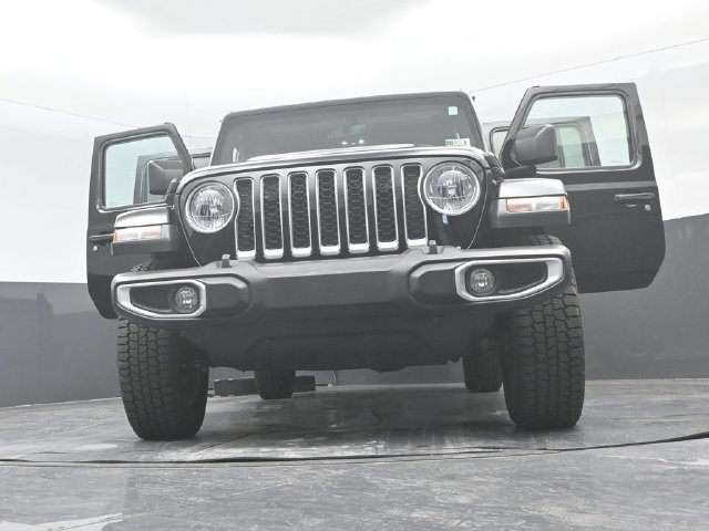 Used 2022 Jeep Gladiator Overland w/ Popular Equipment Package AWD/4WD image 29