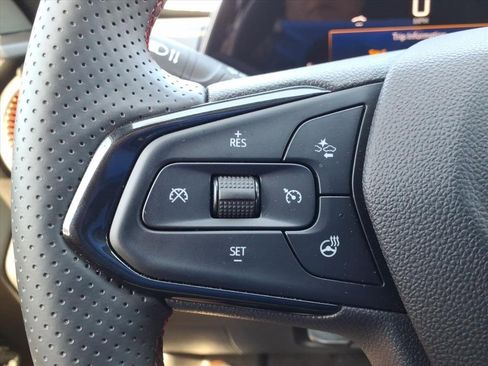 Used 2025 Chevrolet Trax RS w/ Driver Confidence Package image 27