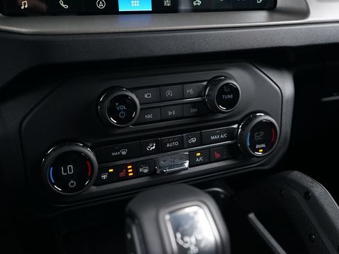 New 2026 Ford Bronco Outer Banks w/ Sasquatch Package AWD/4WD image 17