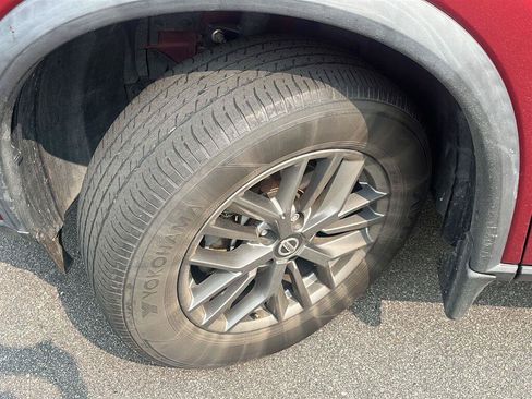 Used 2021 Nissan Rogue S FWD image 3