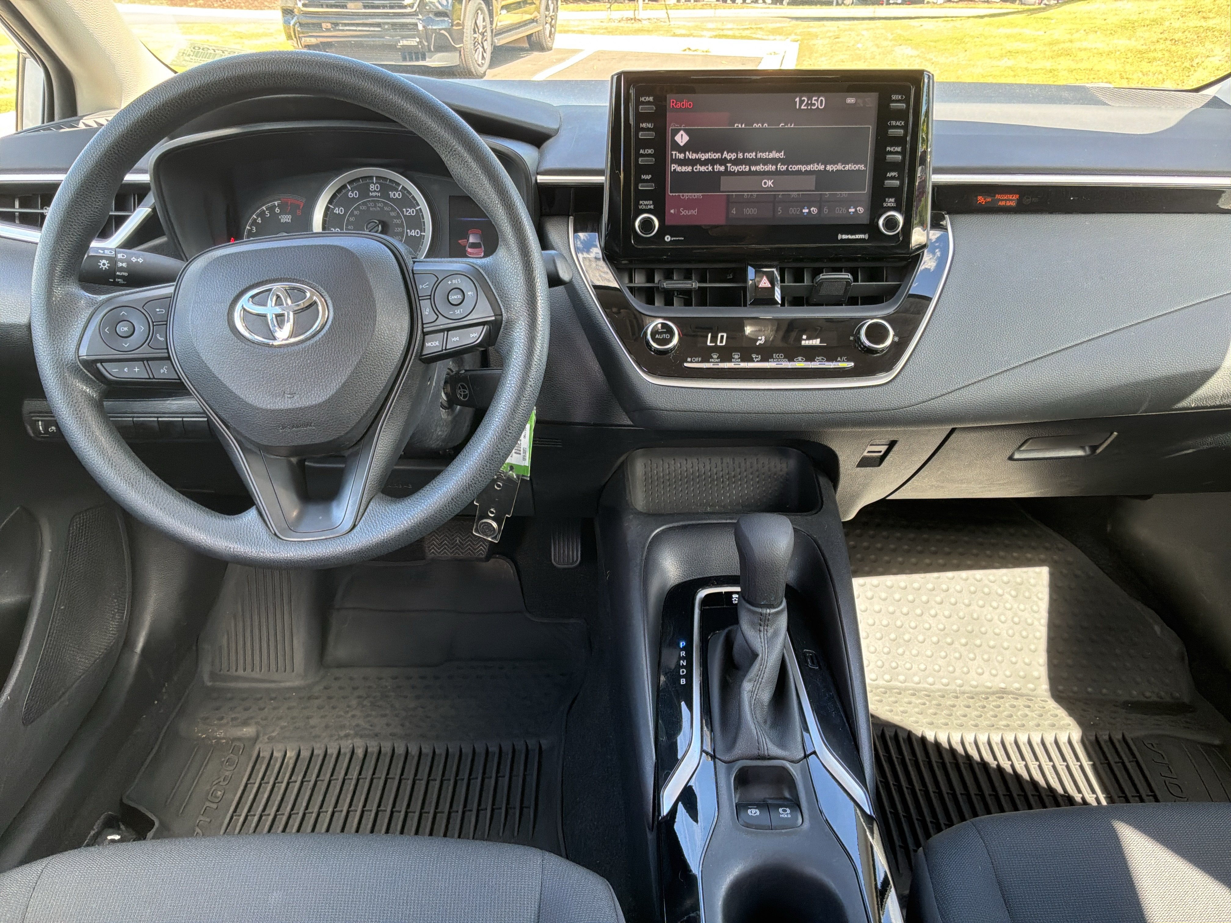 Used 2022 Toyota Corolla LE FWD image 28