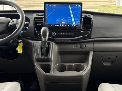 Used 2024 Ford Transit 350 XLT image 18