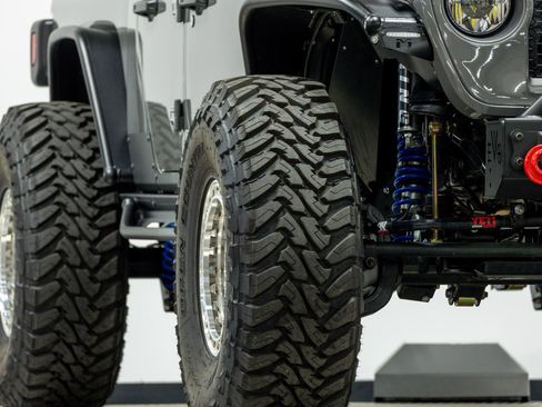 Used 2023 Jeep Gladiator Rubicon w/ Cold Weather Group image 45