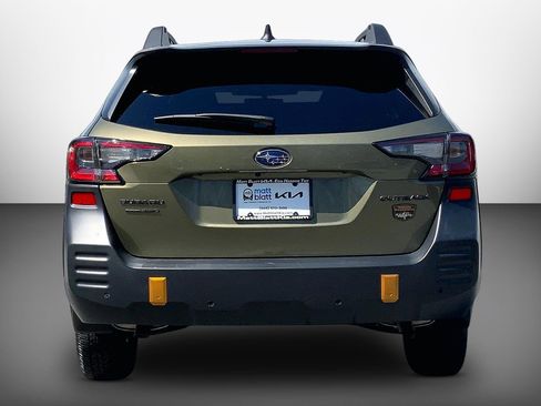 Used 2025 Subaru Outback Wilderness AWD/4WD image 7