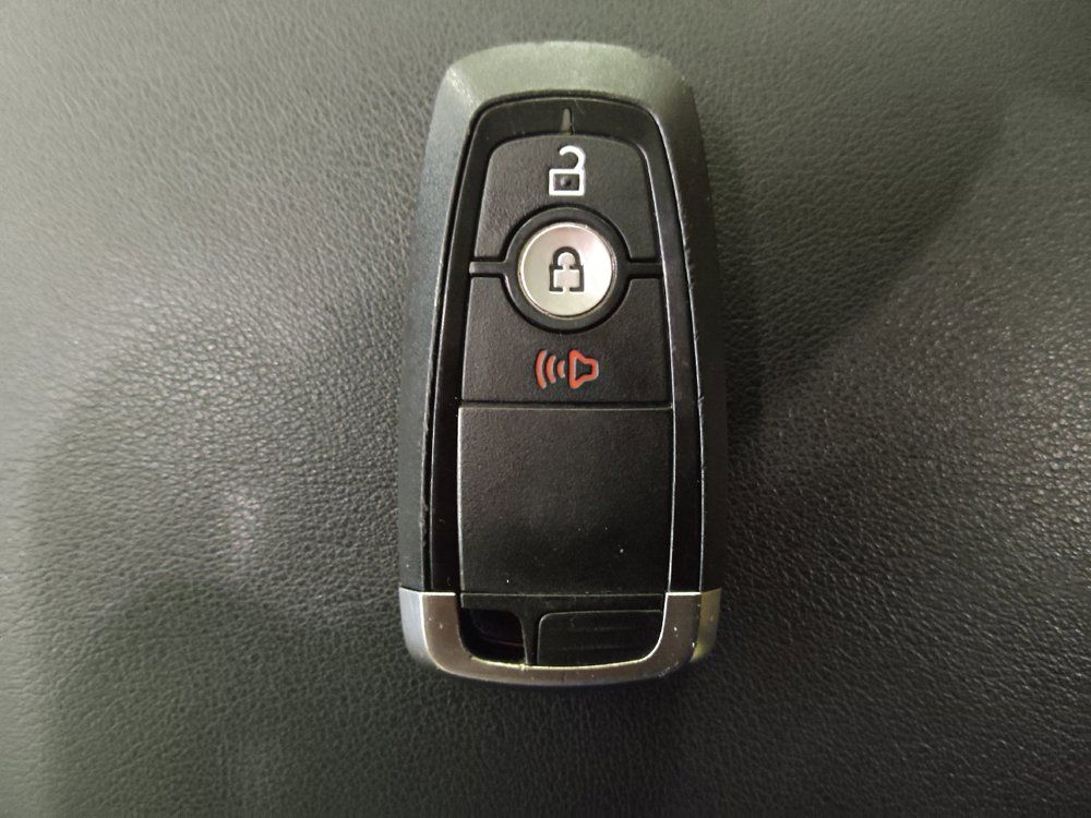 Used 2020 Ford Edge SEL w/ Cold Weather Package AWD/4WD image 32
