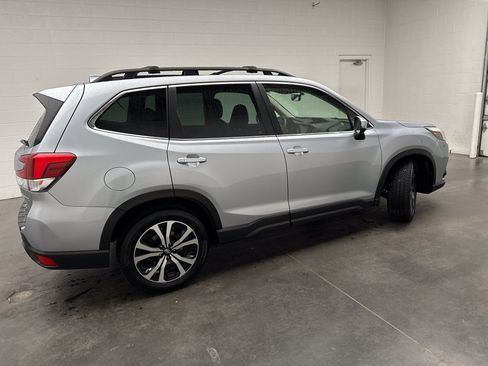Used 2022 Subaru Forester Limited w/ Popular Package #2 AWD/4WD image 9