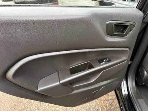 Used 2019 Ford Fiesta SE w/ Equipment Group 201A image 7