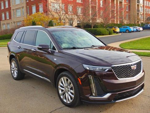 Used 2020 Cadillac XT6 Premium Luxury image 2