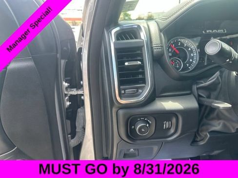 Used 2024 RAM 1500 Laramie AWD/4WD image 18