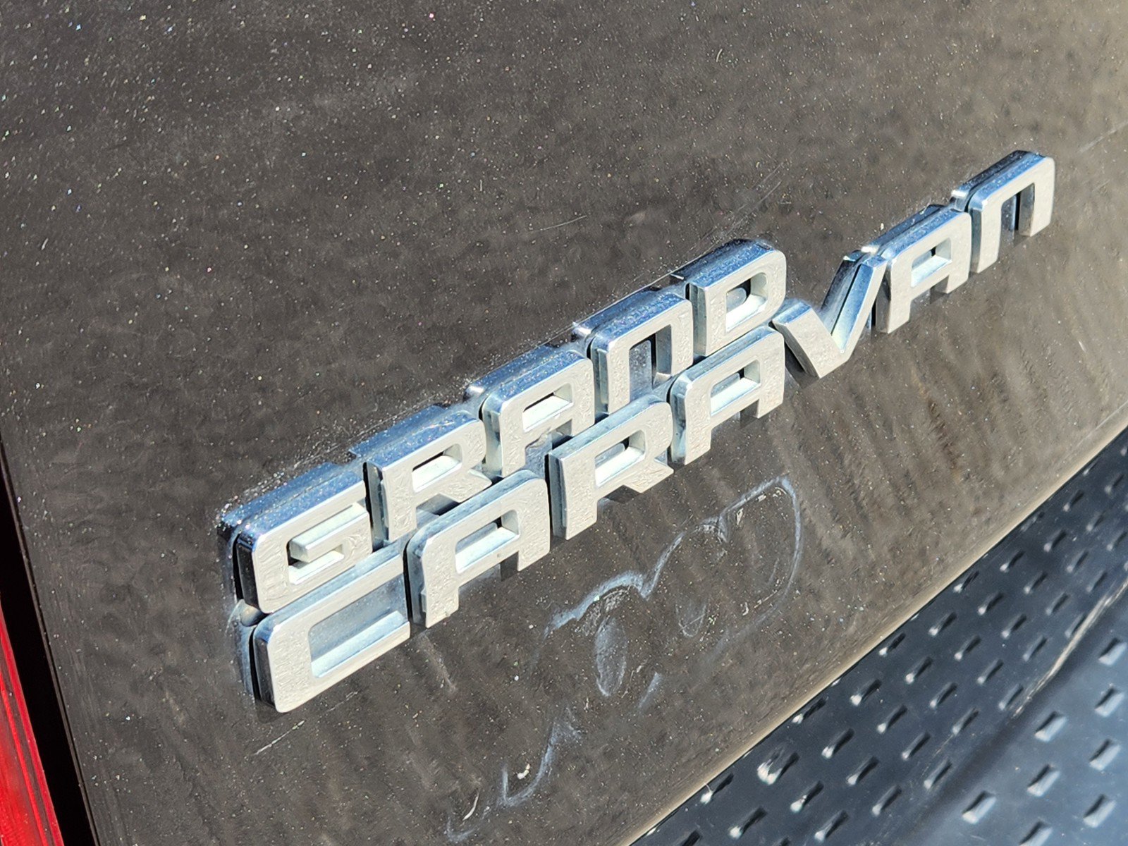 Used 2018 Dodge Grand Caravan SE FWD image 26