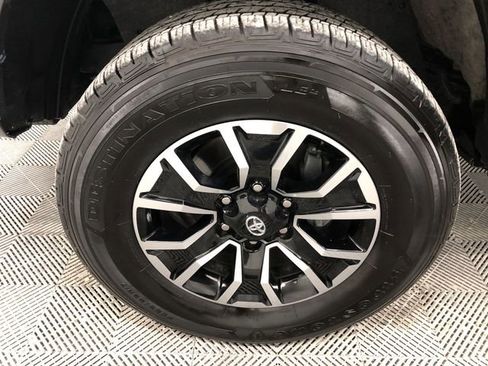 Used 2022 Toyota Tacoma TRD Sport image 27