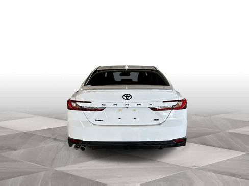 Used 2025 Toyota Camry SE FWD image 7