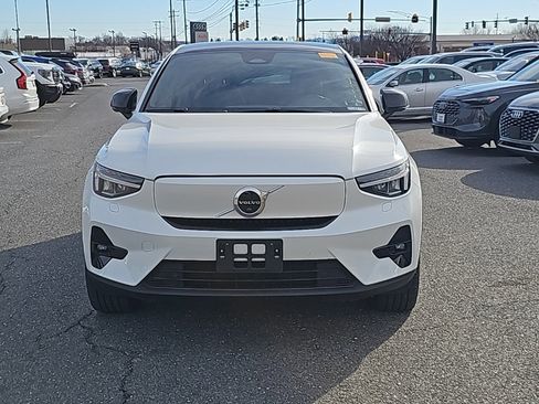 Used 2023 Volvo C40 P8 Recharge Ultimate image 16