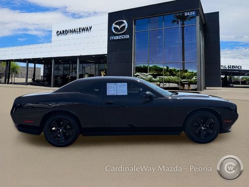 Used 2020 Dodge Challenger SXT RWD image 9